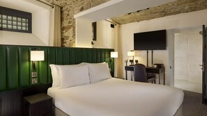 Classic Double or Twin Room, Accessible | Egyptian cotton sheets, premium bedding, minibar, in-room safe - Bodmin Jail Hotel (Bodmin)