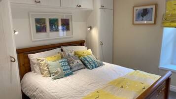 3 dormitorios, tabla de planchar con plancha, wifi gratis y ropa de cama