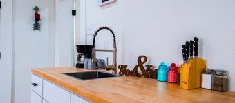 Stylish Charming Guesthouse in Central El Paso Edit