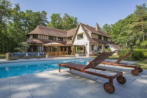 Outdoor pool, a heated pool - Villa near Chambord and les Bordes Golf Club with swimming pool,  (Saint-Laurent-Nouan)