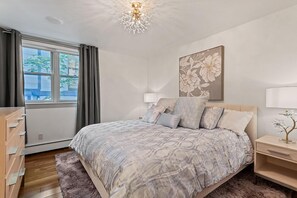 3 bedrooms, iron/ironing board, travel crib, free WiFi