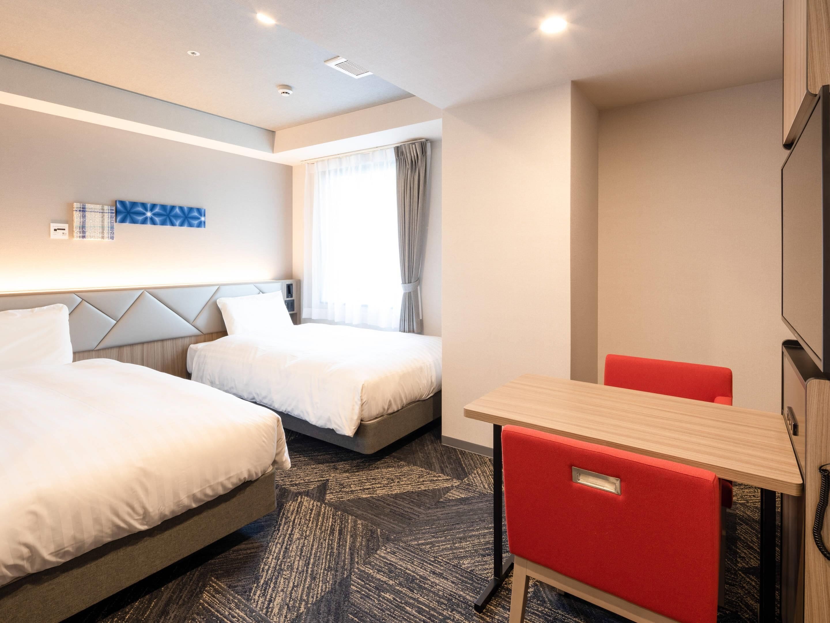 Standard Room, 2 Twin Beds, Non Smoking | In-room safe, desk, soundproofing, free WiFi