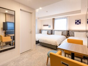 Standardzimmer, 3 Einzelbetten, Nichtraucher | Zimmersafe, Schreibtisch, schallisolierte Zimmer, kostenloses WLAN