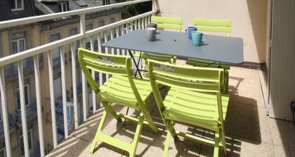 Appartement en Centre Ville Avec Terrasse Exposée Ouest