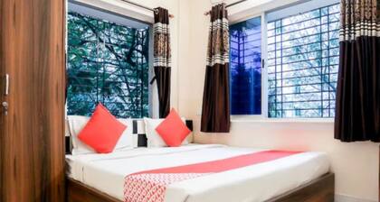 Saver Rooms with amenities near biswa bangla gate and kolkata airport