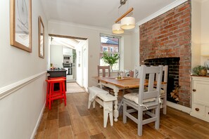 تناول الطعام