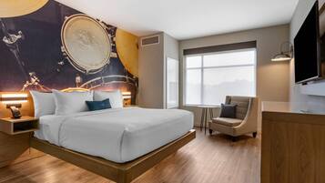 Suite, 1 King Bed with Sofa bed, Non Smoking | Premium bedding, in-room safe, individually decorated
