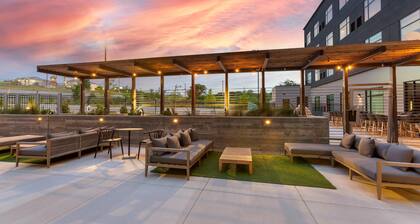 Cambria Hotel Austin Airport