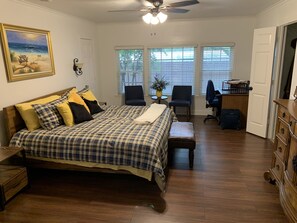 5 habitaciones, tabla de planchar con plancha, cuna de viaje y wifi 