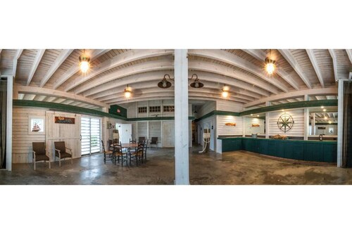 Flowers Landing Dockhouse and Guest House (2 Suites)