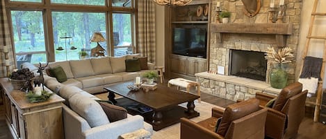 Smart TV, fireplace, video games, ping pong