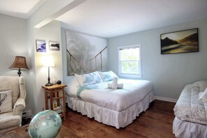 1 bedroom, WiFi - The Journey Suite | The Jypsy Inn (Bracebridge)