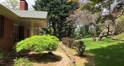 Private, Sanitized Loft, with Discounts Sleeps 2