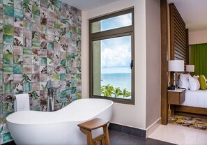 3 bedrooms, WiFi - Luxury Penthouse  (Cancun)