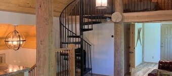 Brother Bear Lodge at Talkeetna