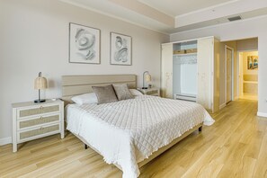 3 habitaciones, tabla de planchar con plancha, wifi y ropa de cama 