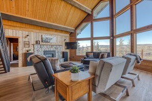 TV, fireplace, table tennis - Dog-friendly, 2-level gorge view home with hot tub, lovely deck, central AC, W/D (Mosier)