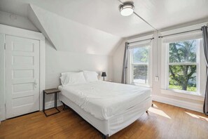 3 bedrooms, WiFi, bed sheets