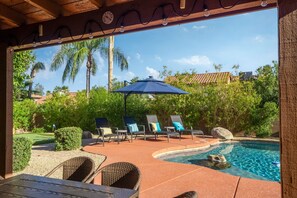A heated pool - *Scottsdale Kierland*Heated Pool*Spa*Water Fall* (Scottsdale)