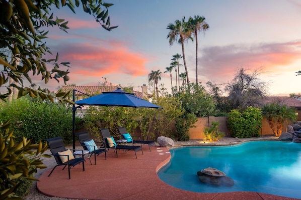 A heated pool - *Scottsdale Kierland*Heated Pool*Spa*Water Fall* (Scottsdale)