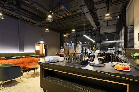 Se ofrece un desayuno continental (25 NZD por persona). Microtel by Wyndham Wellington