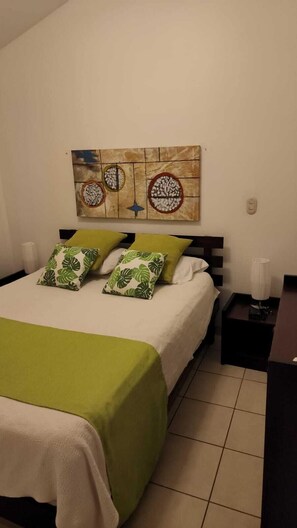 1 camera, Wi-Fi, lenzuola