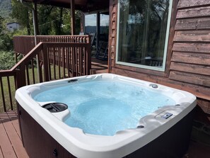 Terrace/patio - Tennessee Riverfront Cottage, HOT TUB on 3 Acres (Whitwell)
