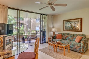 TV - Comforts of home at oceanfront resort (Lahaina)