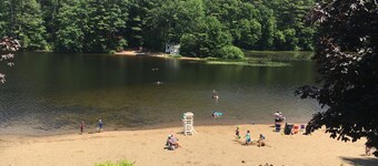 The Loon-ey Bin - Loon themed cottage less than 10 miles to Lake George