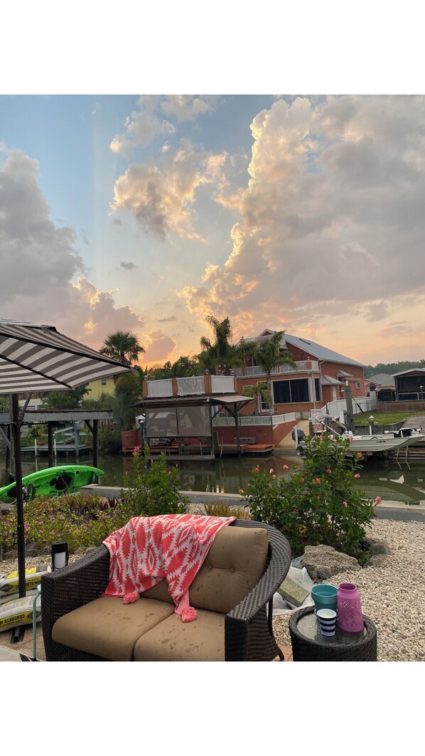 Property grounds - Reel Paradise Cottage- Canal Front- Bring your Boat to our 50โ Dock! (Edgewater)