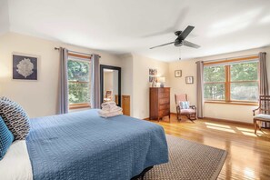 4 dormitorios, tabla de planchar con plancha, wifi y ropa de cama
