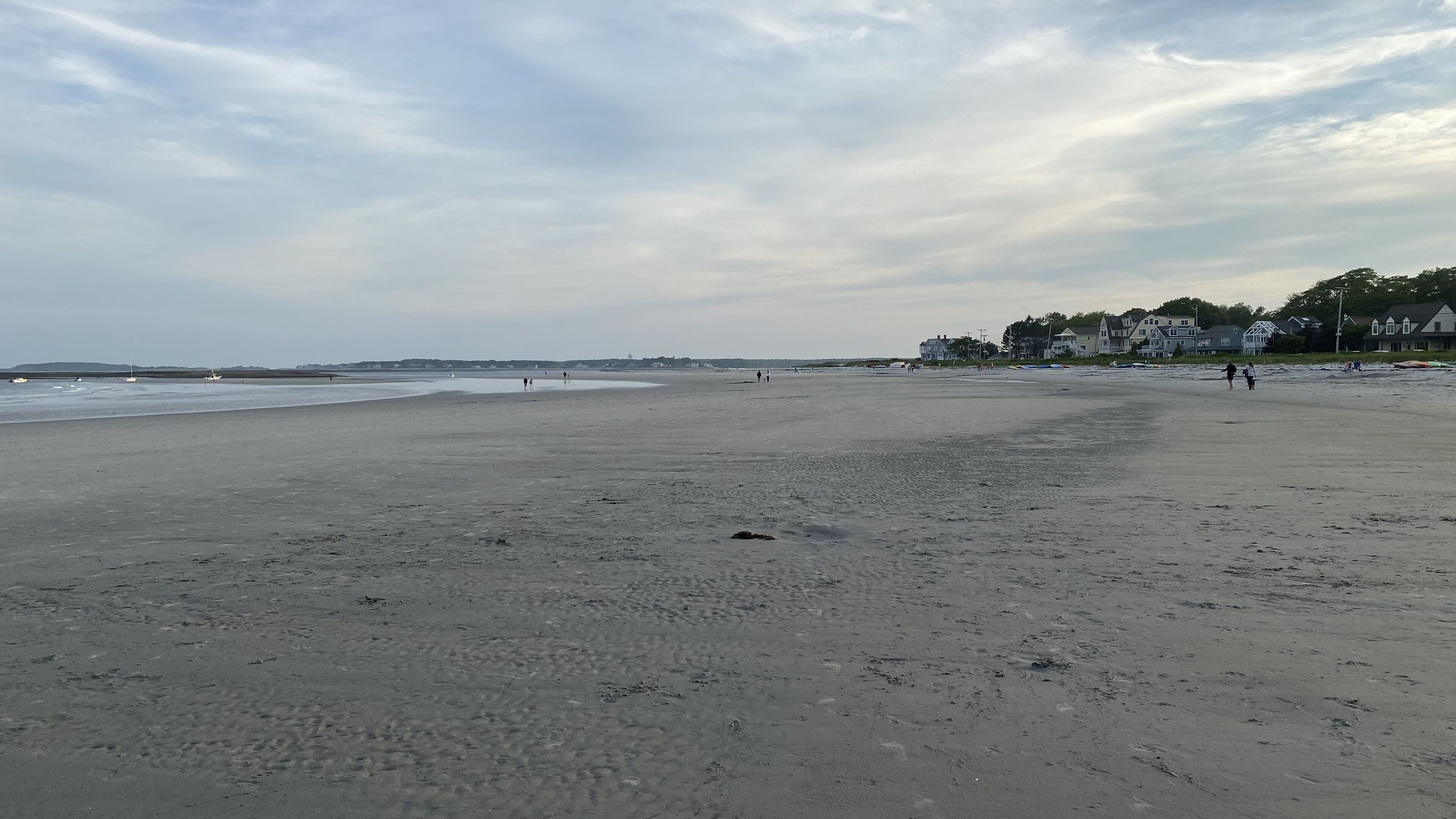 在海滩、沙滩椅