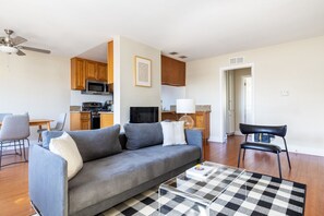 TV, fireplace, stereo