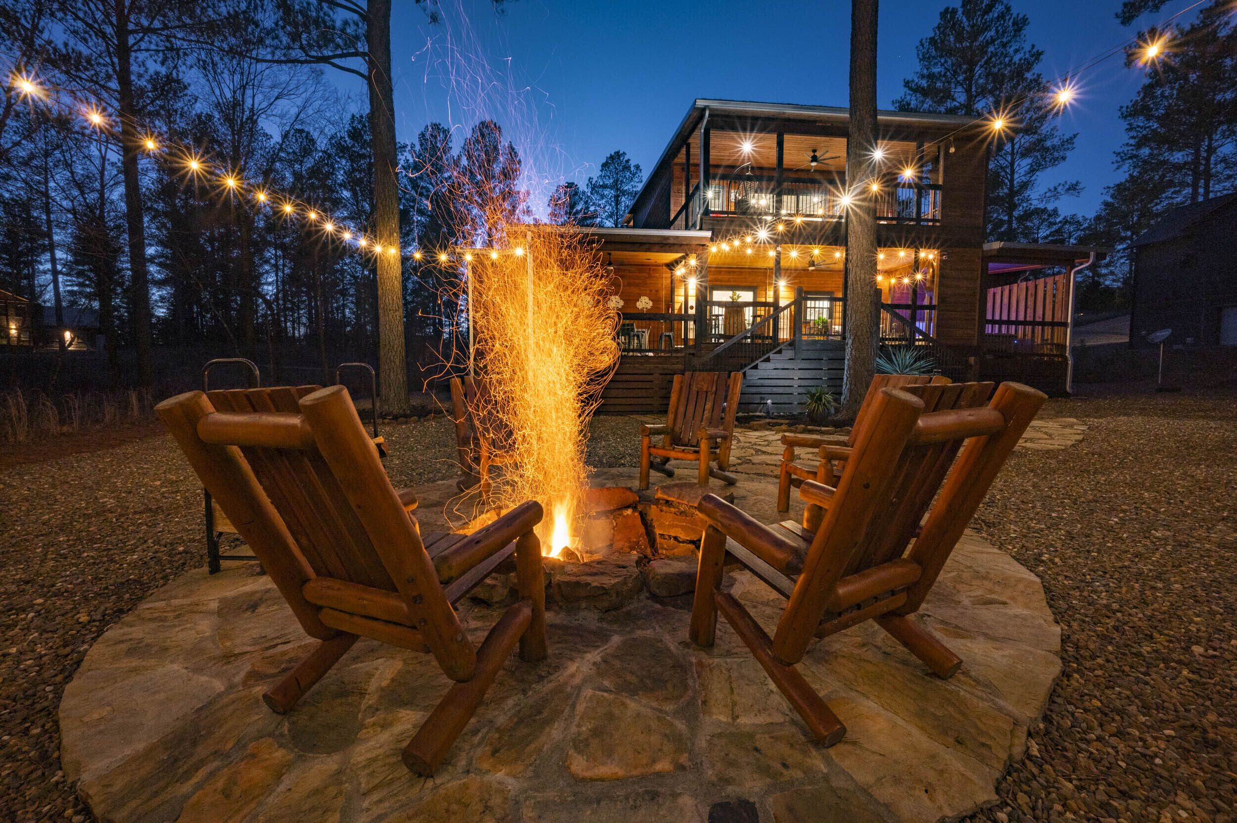 Tree of Life - 5 STAR 2 bedroom + loft Cabin- Sleeps 8