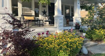 CHAGRIN FALLS rental - 5 min walk to town. 3 bedrooms & 1 bath.
