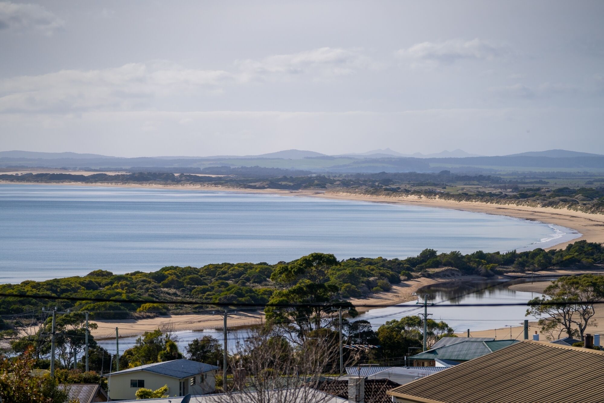 Vista Del Porto  -   Ocean bay views  Entire house  Sleeps 12  — image 6