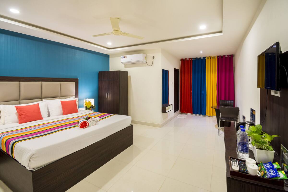 Junior Studio Suite | Desk, laptop workspace, free WiFi, individually furnished