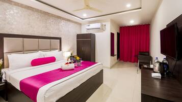 Luxury Double Room | Individually furnished, desk, laptop workspace, free WiFi