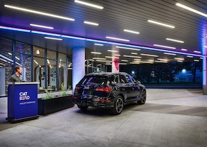 Self parking (USD 34 per night), valet parking (USD 52 per night)