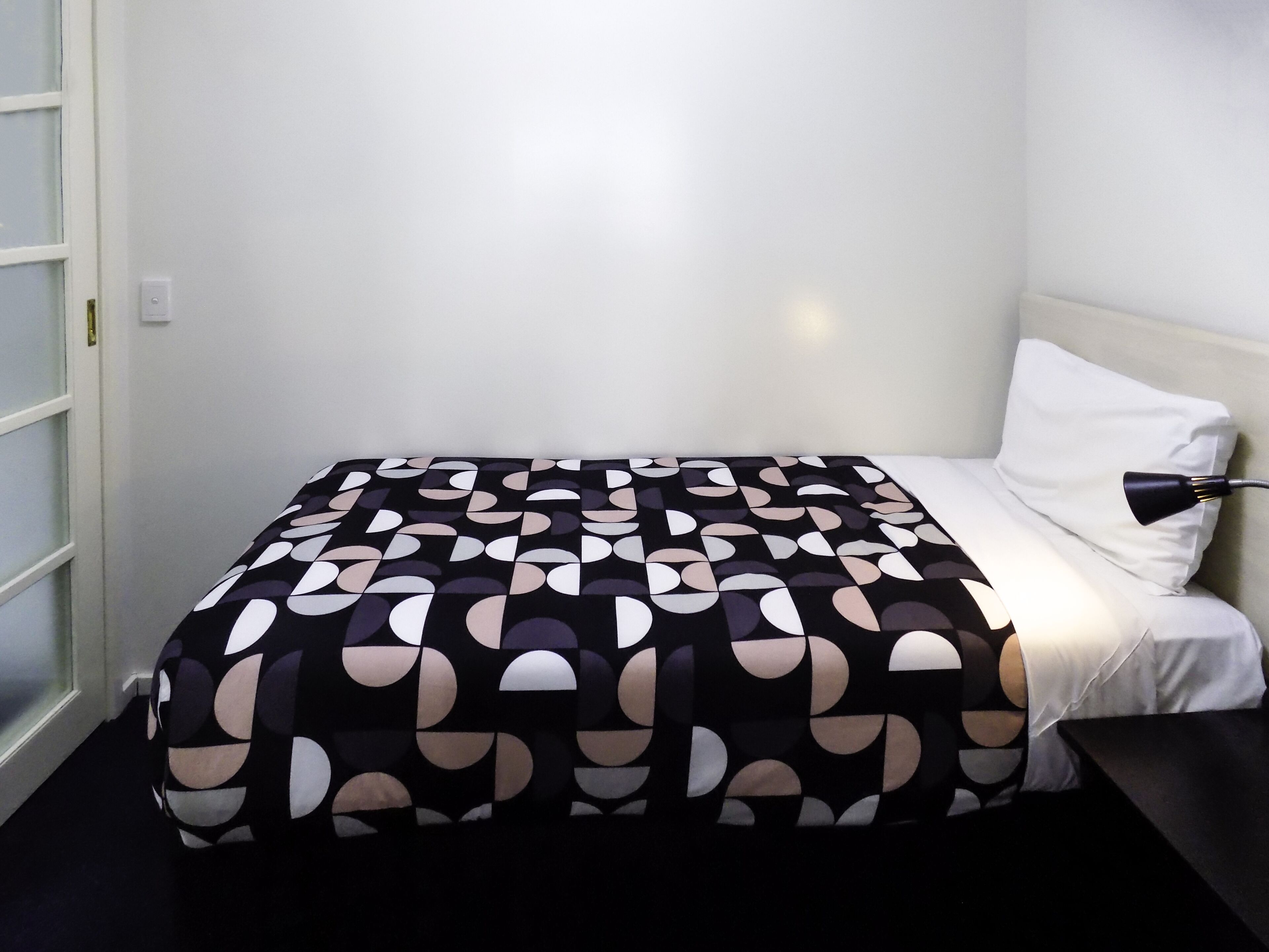 410 Spacious 2 bedroom Apt Near Southern Cross Station