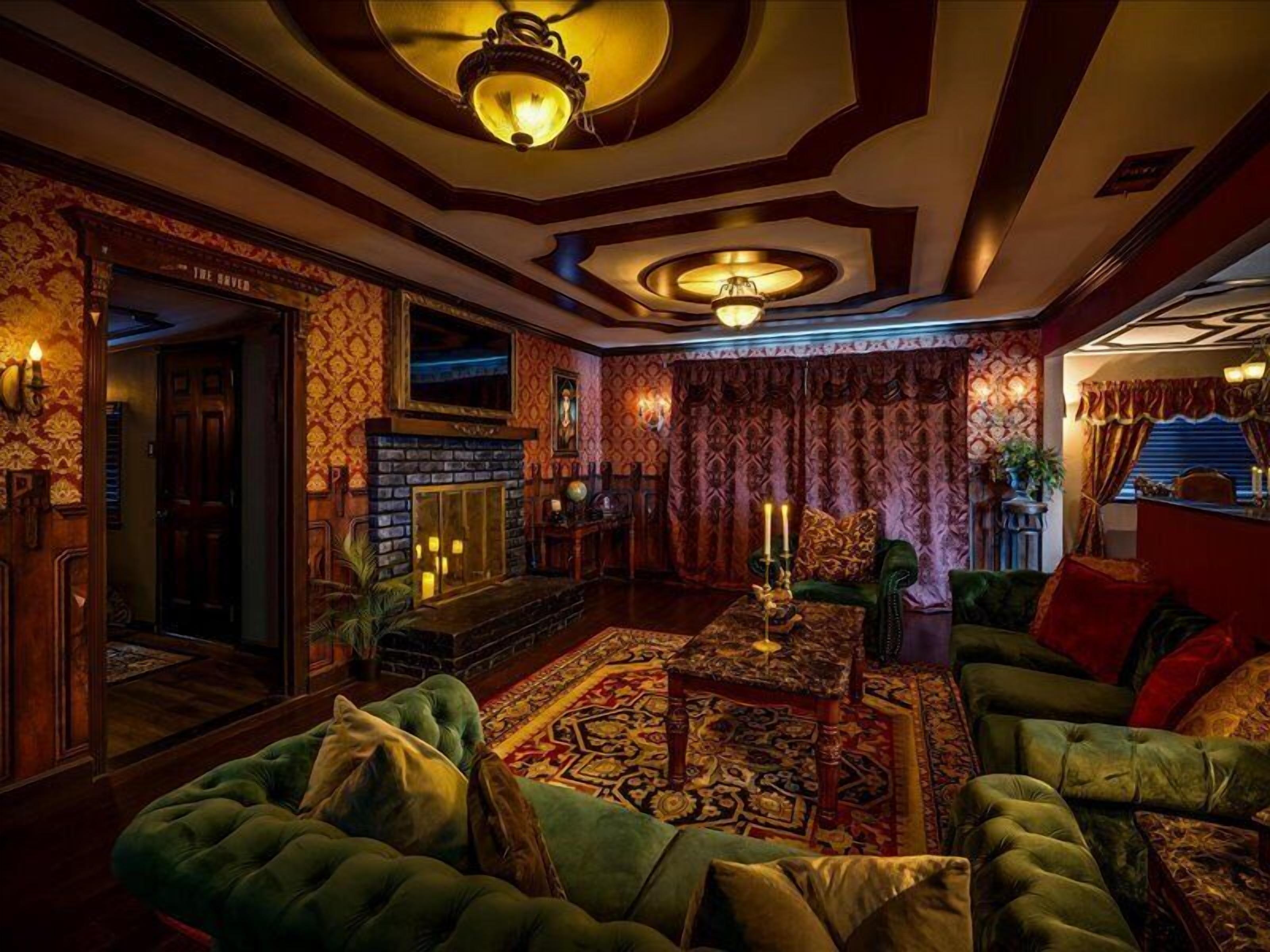 Smart TV, fireplace, books, stereo