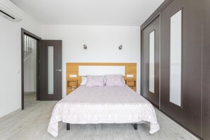 2 Schlafzimmer, Bügeleisen/Bügelbrett, kostenloses WLAN, Bettwäsche