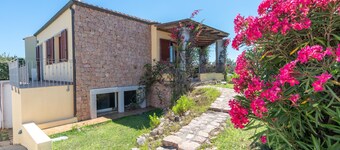 Pet-Friendly Villa Athena with Wi-Fi, Garden & Terrace