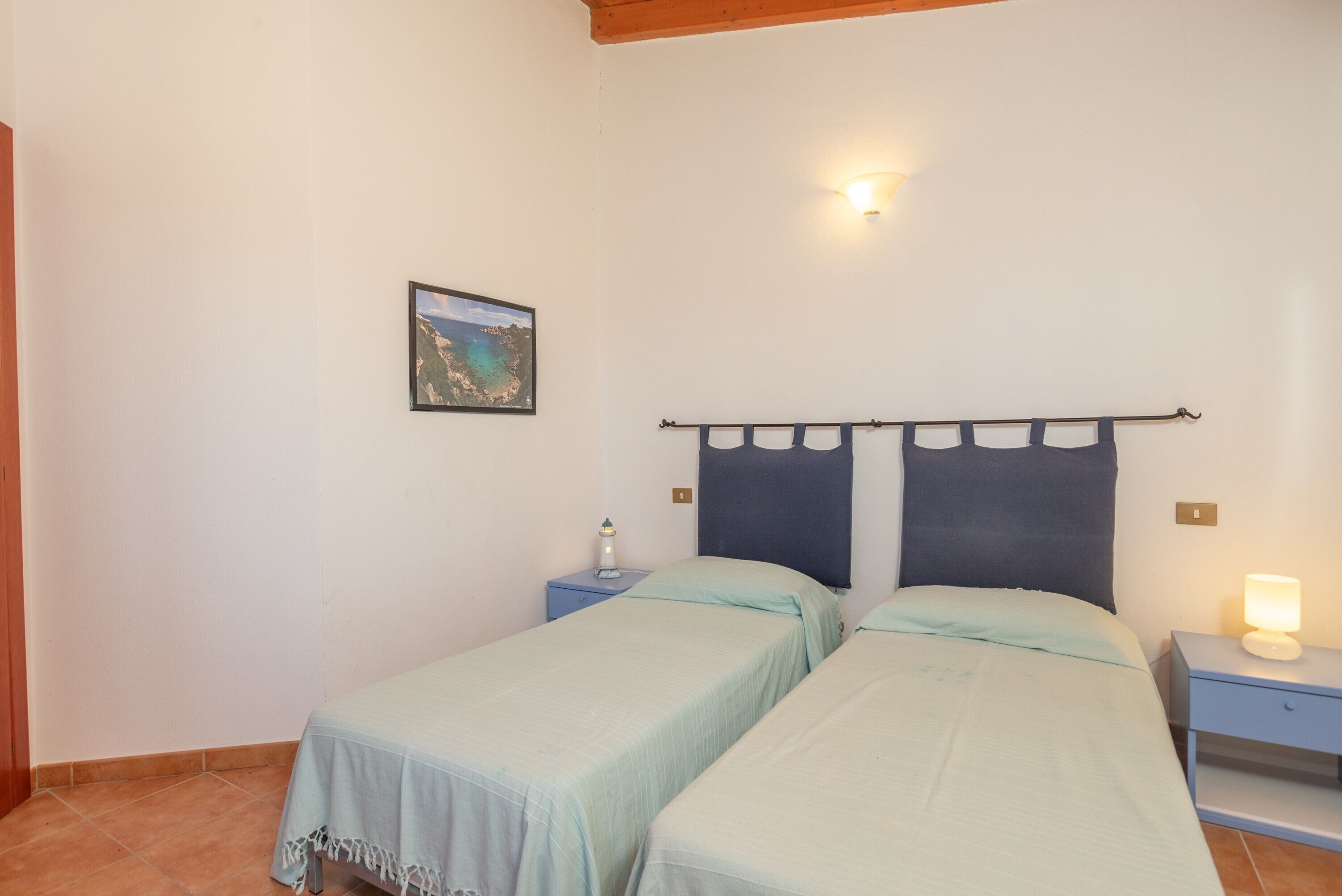 2 多间卧室、免费 WiFi、床单