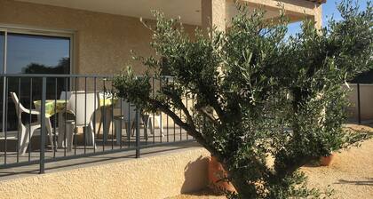 Les Mûriers ArdÚche piscine privée clÎturée climatisation espace calme campagne