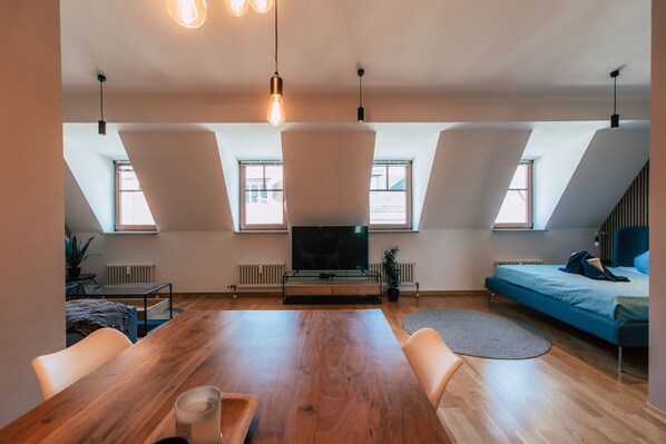 2 bedrooms, desk, travel crib, WiFi