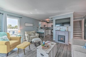 Fernseher, Kamin, DVD-Player, Bücher