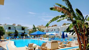 Outdoor pool - Cosy Studio 10 in residence with swimming pool! (Kos)