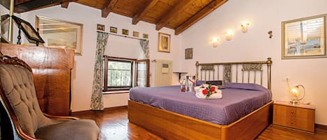 Family Apartment, Multiple Bedrooms, Beachside (Residenza Rocca del Lago 2) | 3 bedrooms, iron/ironing board, free WiFi, bed sheets