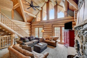 Smart TV, fireplace, video games, table tennis